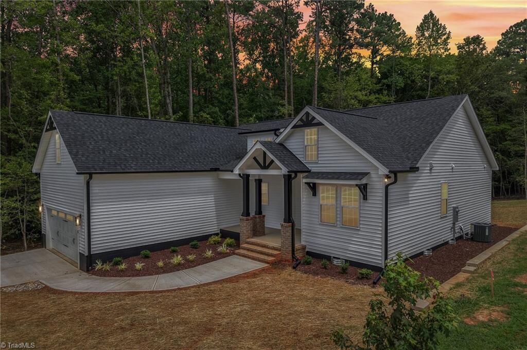 Property Photo: 1316 Sagamore Drive NC 27549
