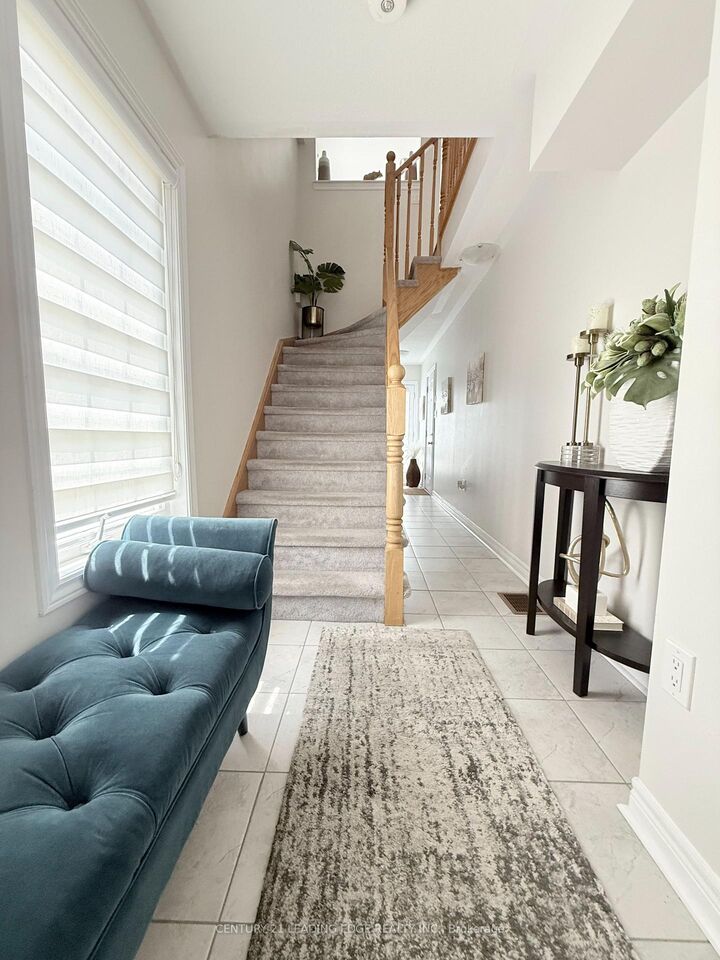 Property Photo: 2280 Baronwood Drive 89 ON L6M 4Z5