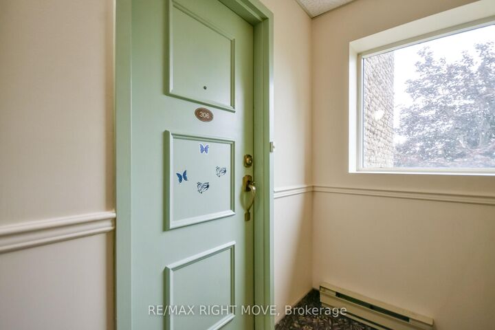 Property Photo: 54 Fittons Road W 306 ON L3V 3T9