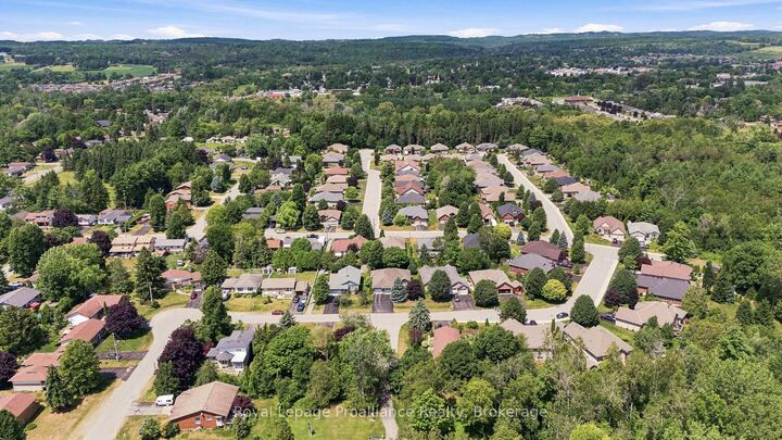 Property Photo: 31 Huron Drive ON K0K 1H0