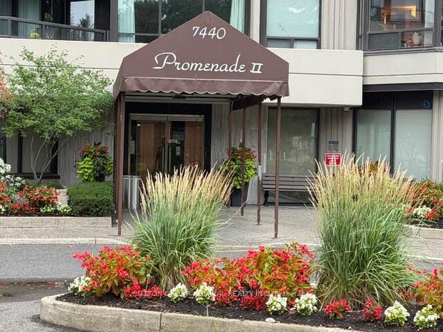 Property Photo:  7440 Bathurst Street 202  ON L4J 7K8 