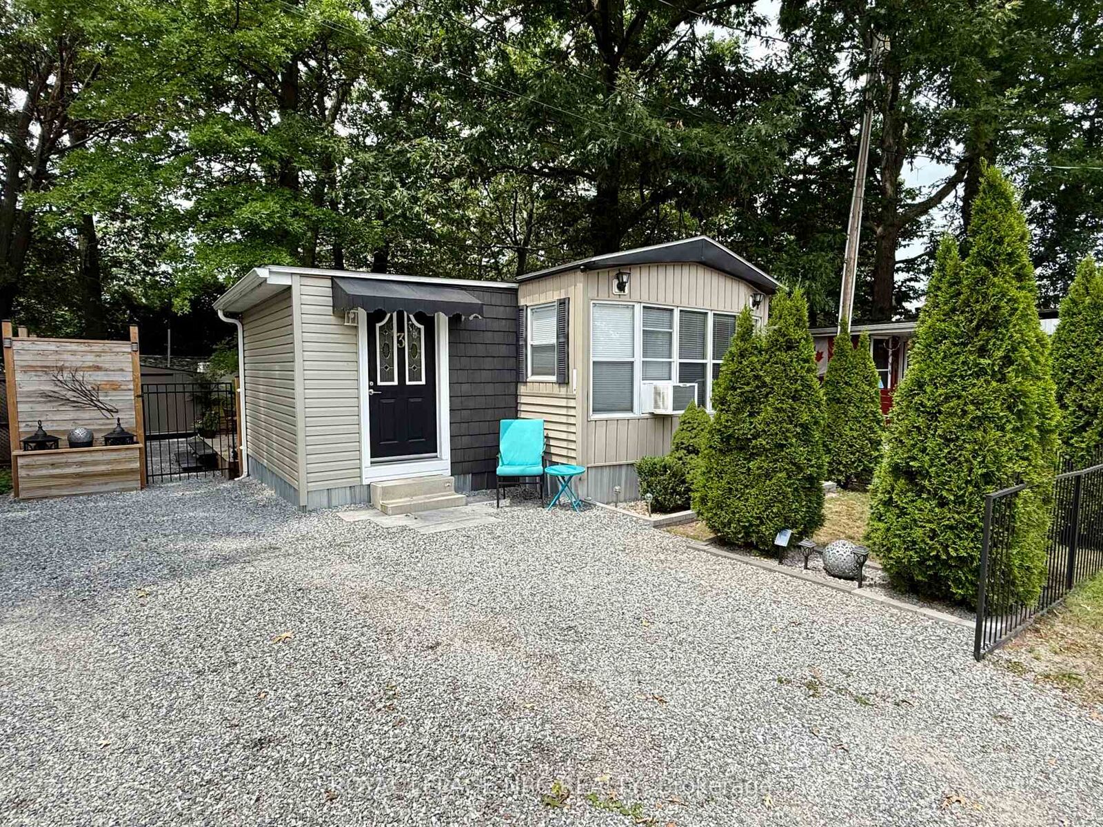 Property Photo: 2600 Montrose Road 3 ON L2E 6S4