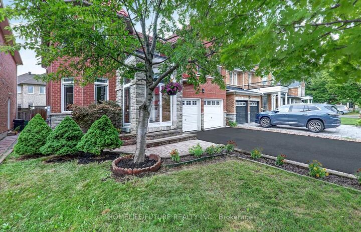 Property Photo: 10 Stepping Stone Trail ON M1X 2B4