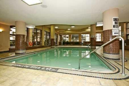 Property Photo: 736 Bay Street 1008 ON M5G 1N6