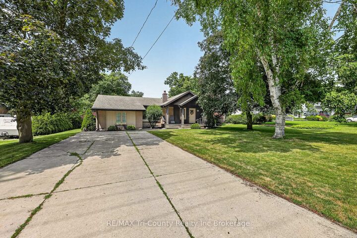 Property Photo: 309 Quarterline Road ON N4G 4E7