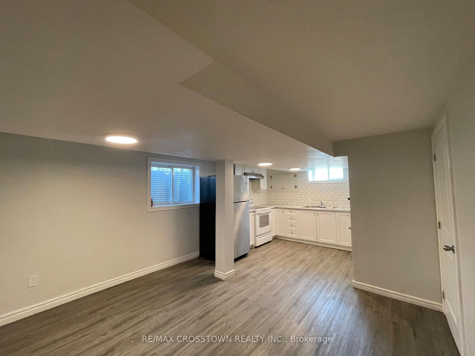 Photo de la propriété:  76A (Basement) Owen Street A-Basement  ON L4M 3H5 