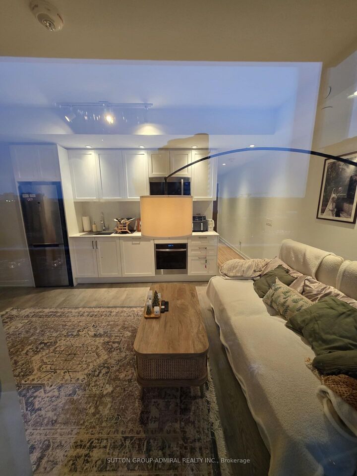 Property Photo: 1928 Lake Shore Boulevard W 2102 ON M6S 0B1
