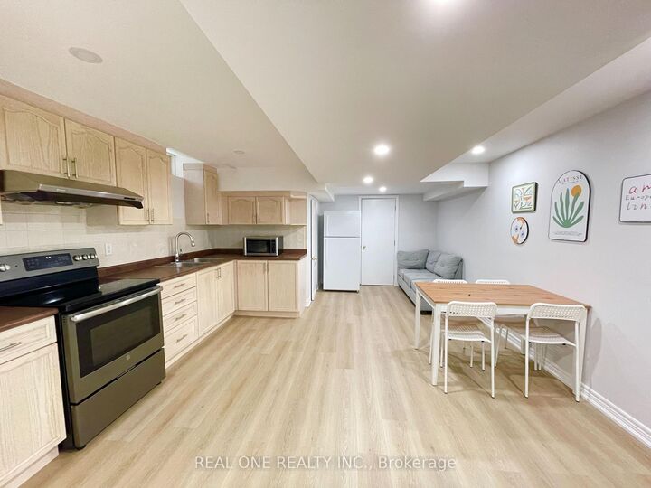 Property Photo:  485 English Rose Lane Basement  ON L6H 7A3 