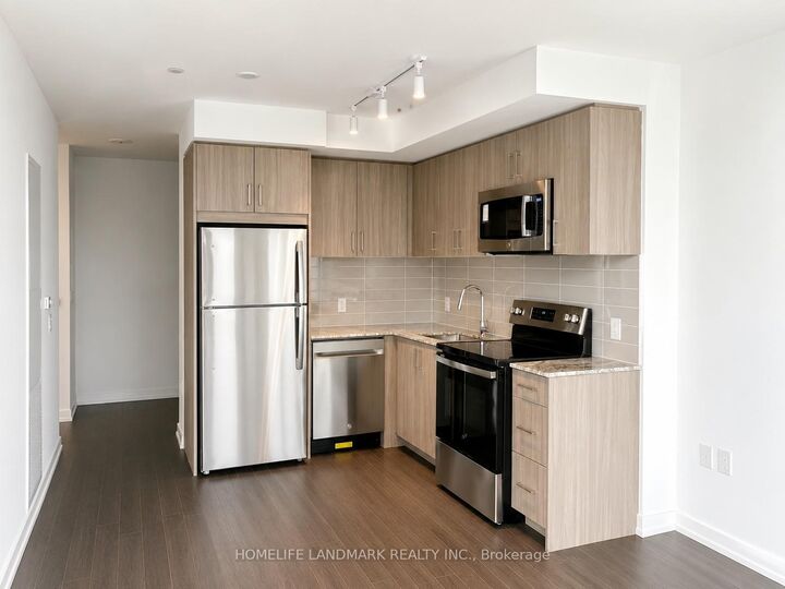 Property Photo: 4010 Eglinton Avenue W 812 ON M9A 0G5