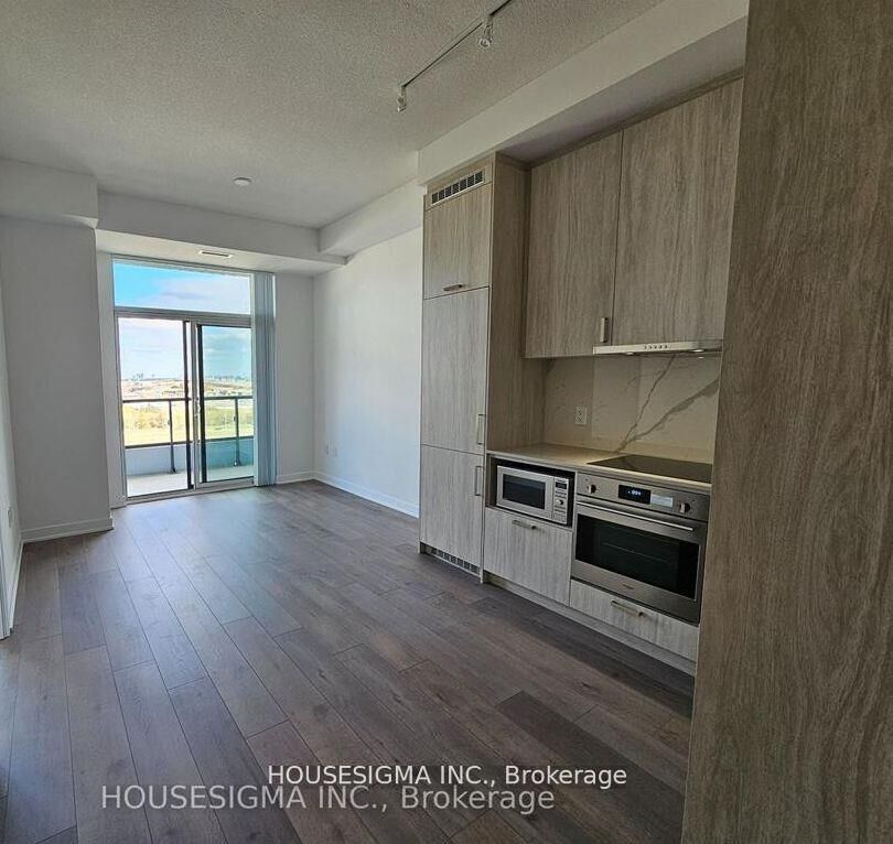 Property Photo: 60 Honeycrisp Crescent 1011 ON L4K 0N5