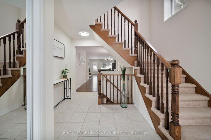 Property Photo: 364 Equestrian Way ON N3E 0B9