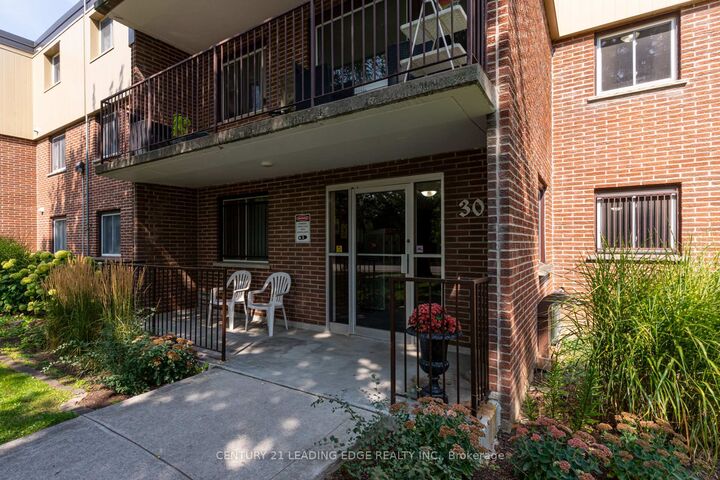 Property Photo: 30 Avalon Place 314 ON N2M 4N6