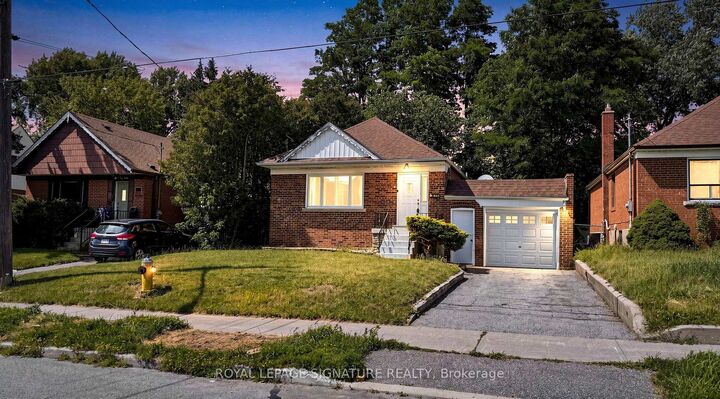 Property Photo:  14 Valdane Drive  ON M1L 2E9 