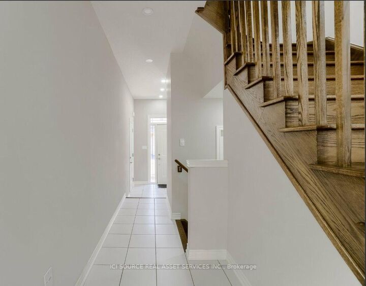 Property Photo: 93 Sonoma Valley Crescent ON L9B 0J3