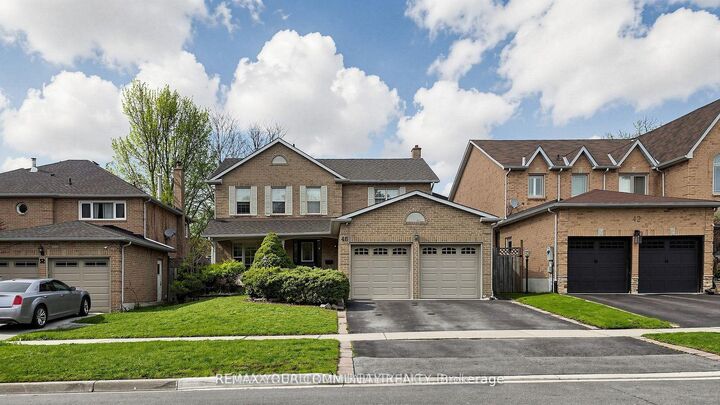 48 Beatty Crescent — photo 1