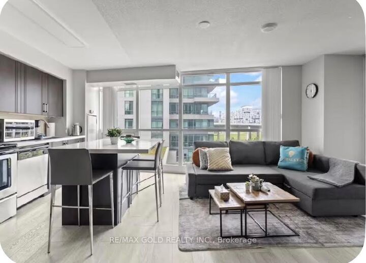 Property Photo: 215 Fort York Boulevard 620 ON M5V 4A2