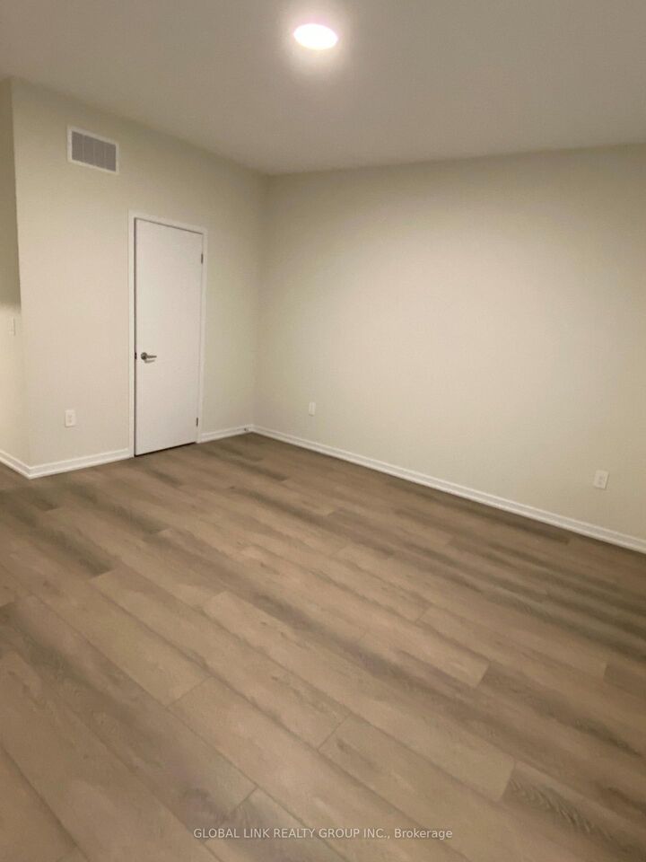 Property Photo: 1466 19th Avenue S ON L4E 3R4
