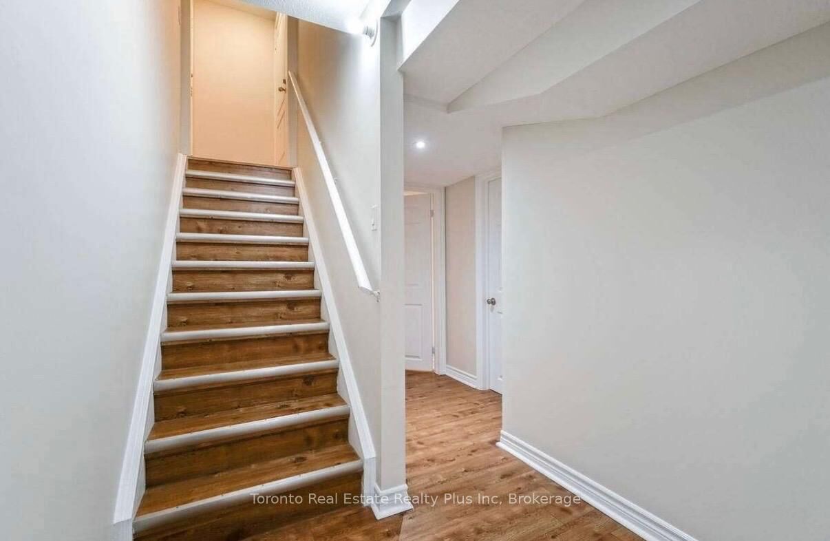 Property Photo: 42 Crystalview Crescent #Lower ON L6P 2R7