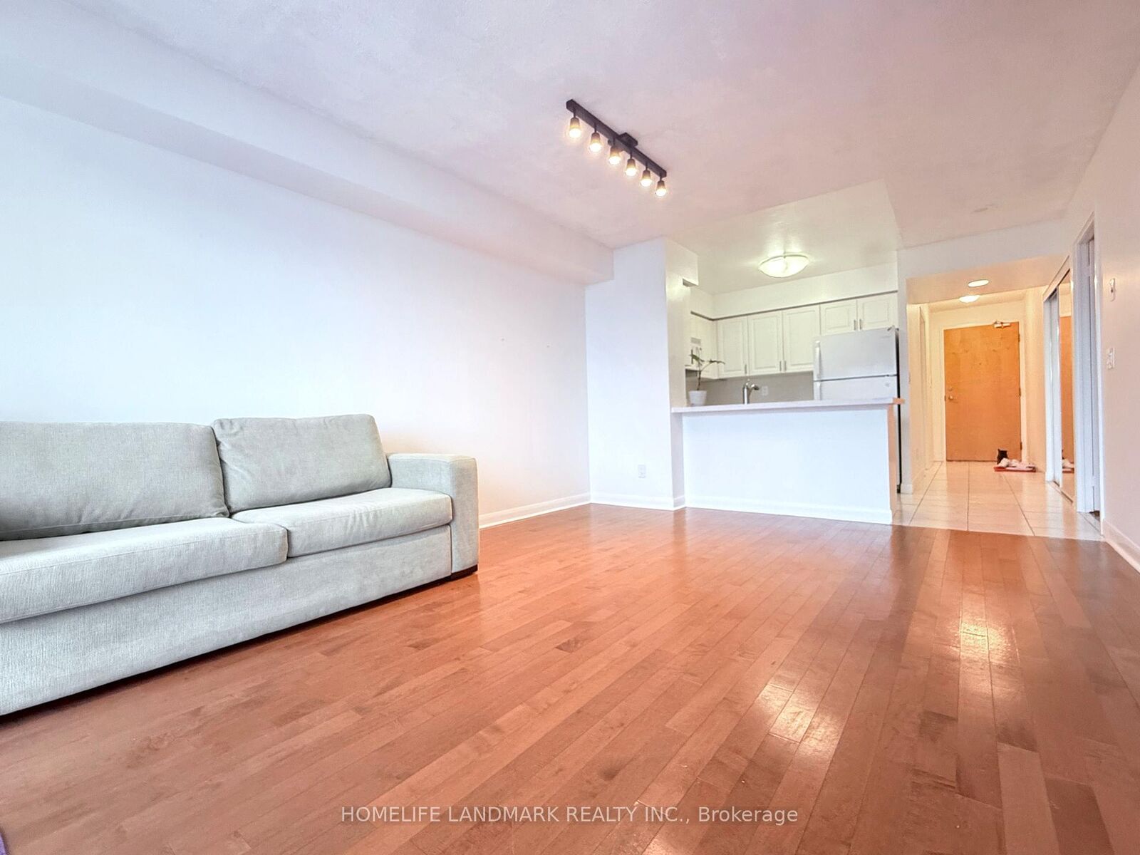 Property Photo: 4968 Yonge Street 2701 ON M2N 7G9