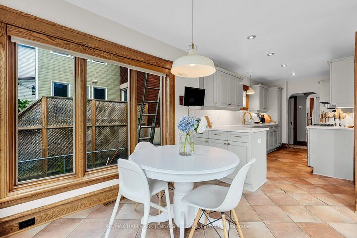 Property Photo:  50 Willard Street  ON K1S 1T8 