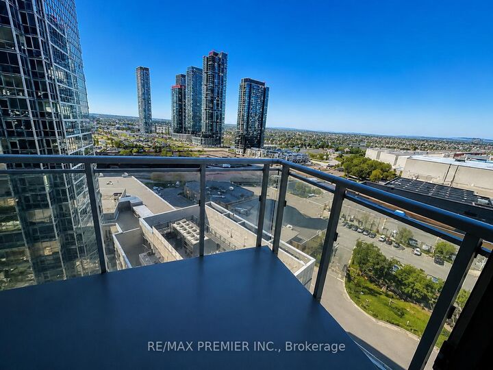 Property Photo: 2908 Highway 7 Road 1406 ON L4K 0K5