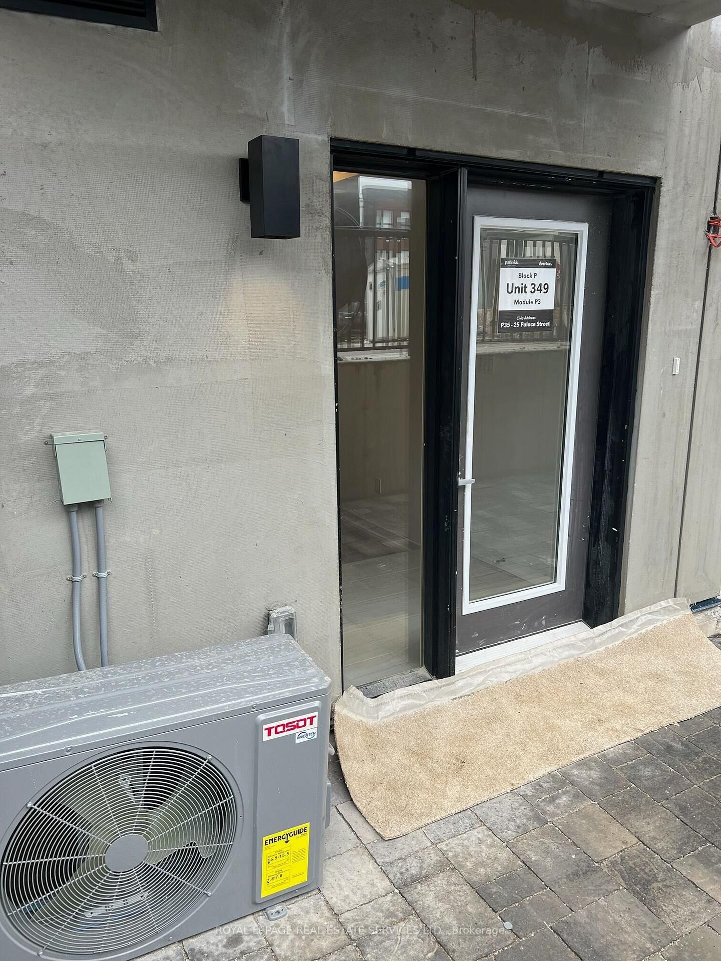 Property Photo: 25 Palace Street P35 ON N2E 0L3