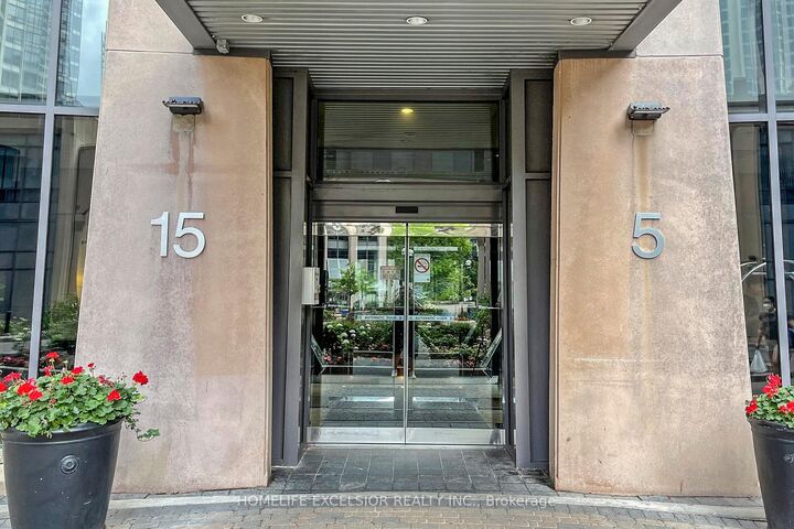 Property Photo: 15 Northtown Way 2029 ON M2N 7A2