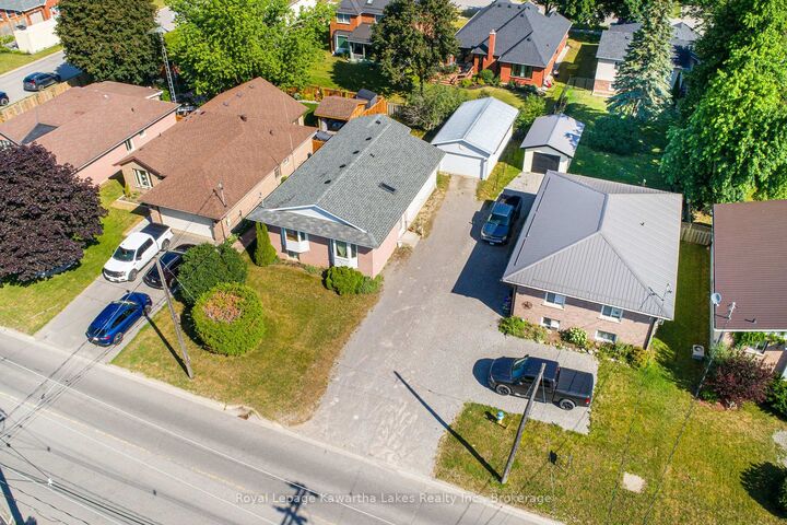 Photo de la propriété: 182 Colborne Street W ON K9V 6A1
