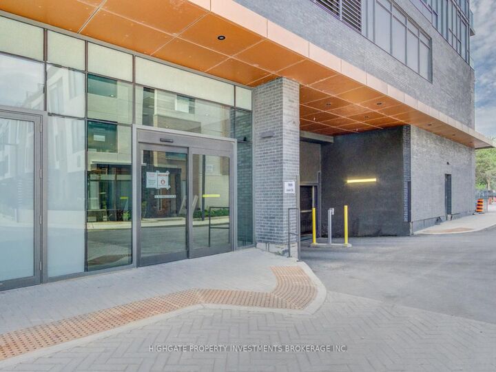Property Photo: 7895 Jane Street 3004 ON L4K 2M7