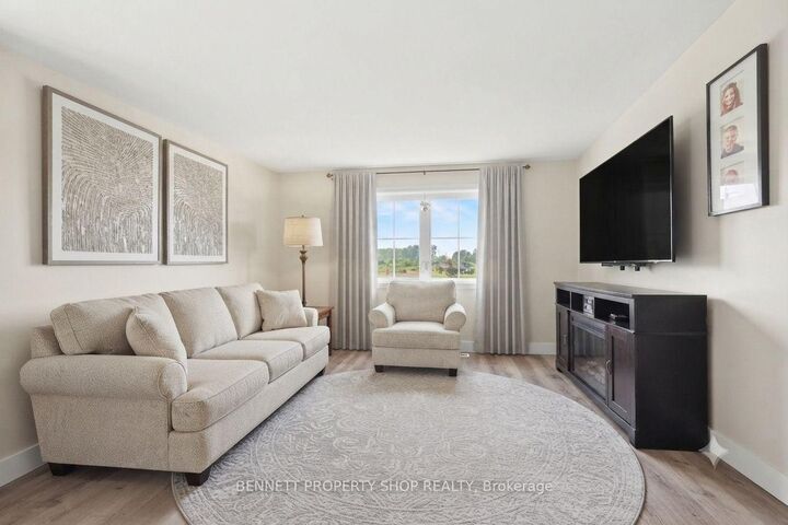 Property Photo: 8 Rotterdam Way ON K0C 1X0