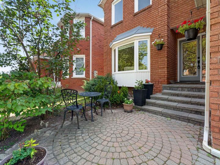 Property Photo: 99 Dundurn Crescent ON L4J 6Z4