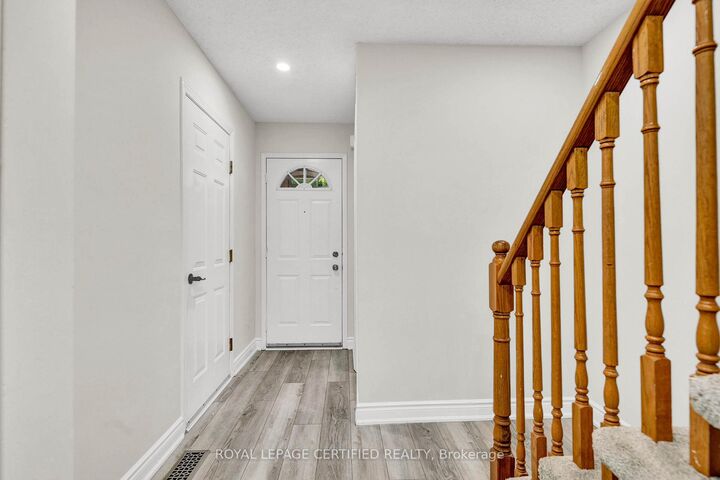 Property Photo: 302 College Avenue W 21 ON N1G 4T6