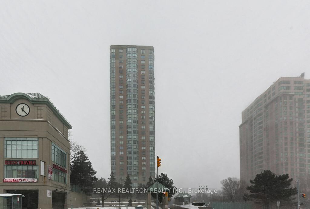 Property Photo: 68 Corporate Drive 526 ON M1H 3G4
