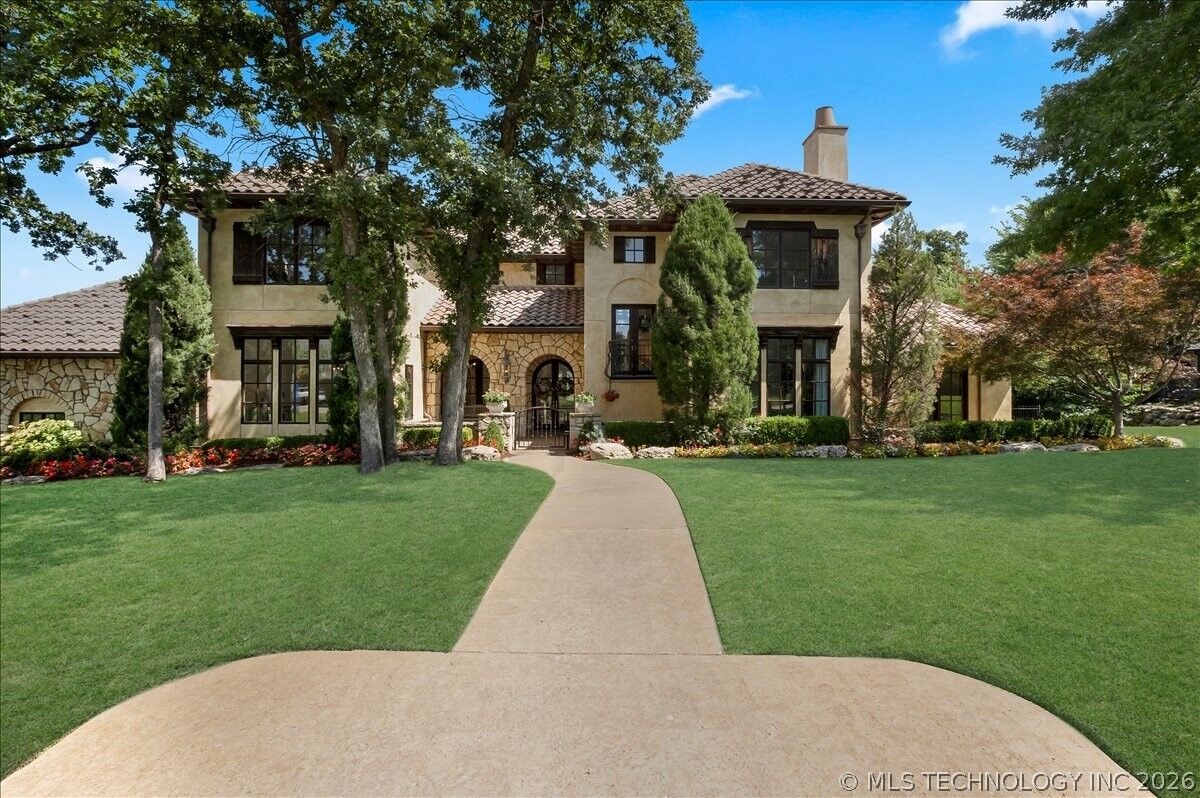 Property Photo: 10710 S Fir Place OK 74037
