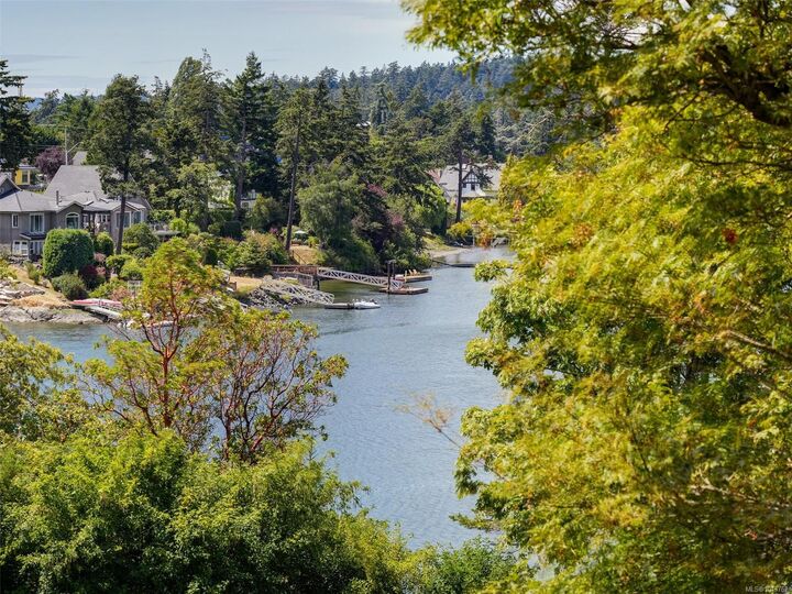 Property Photo: 69 Gorge Rd W #410 BC V9A 1L9