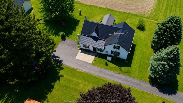 Property Photo:  226 Norfolk County Road 28  ON N0E 1G0 