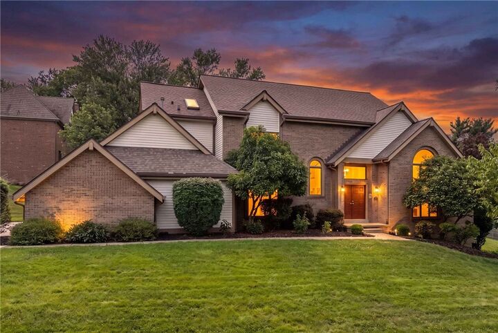 Property Photo: 2501 Birchwood Ct PA 15090