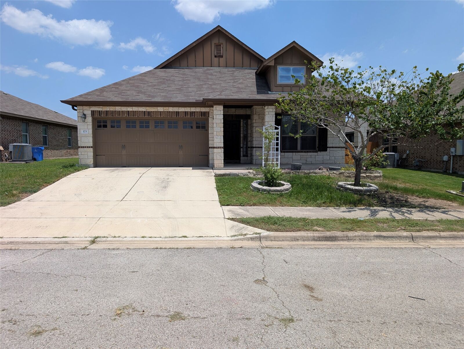 Property Photo:  173 Lone Tree Hollow  TX 78610 