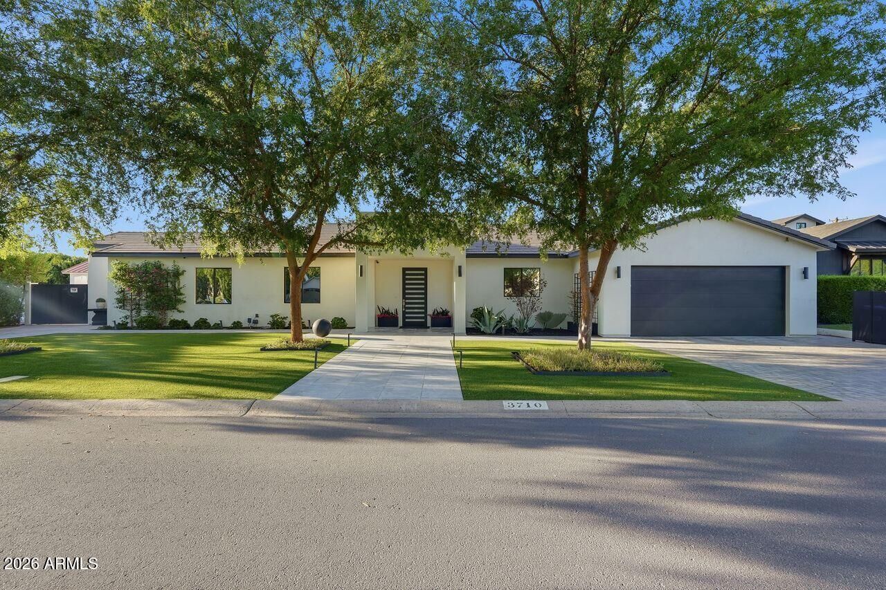 Property Photo: 3710 E Hazelwood Street AZ 85018