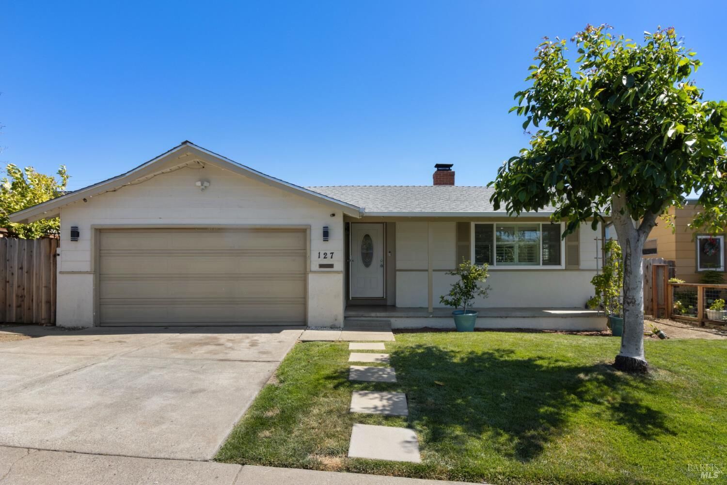Property Photo: 127 Whitecliff Drive CA 94589