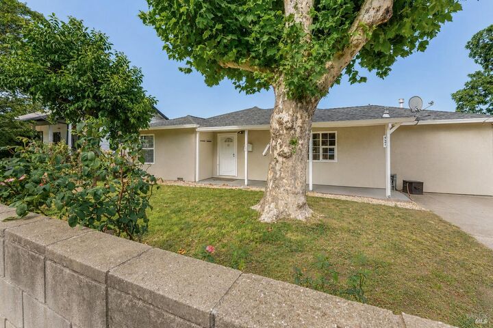 Property Photo: 721 S Oak Street CA 95482
