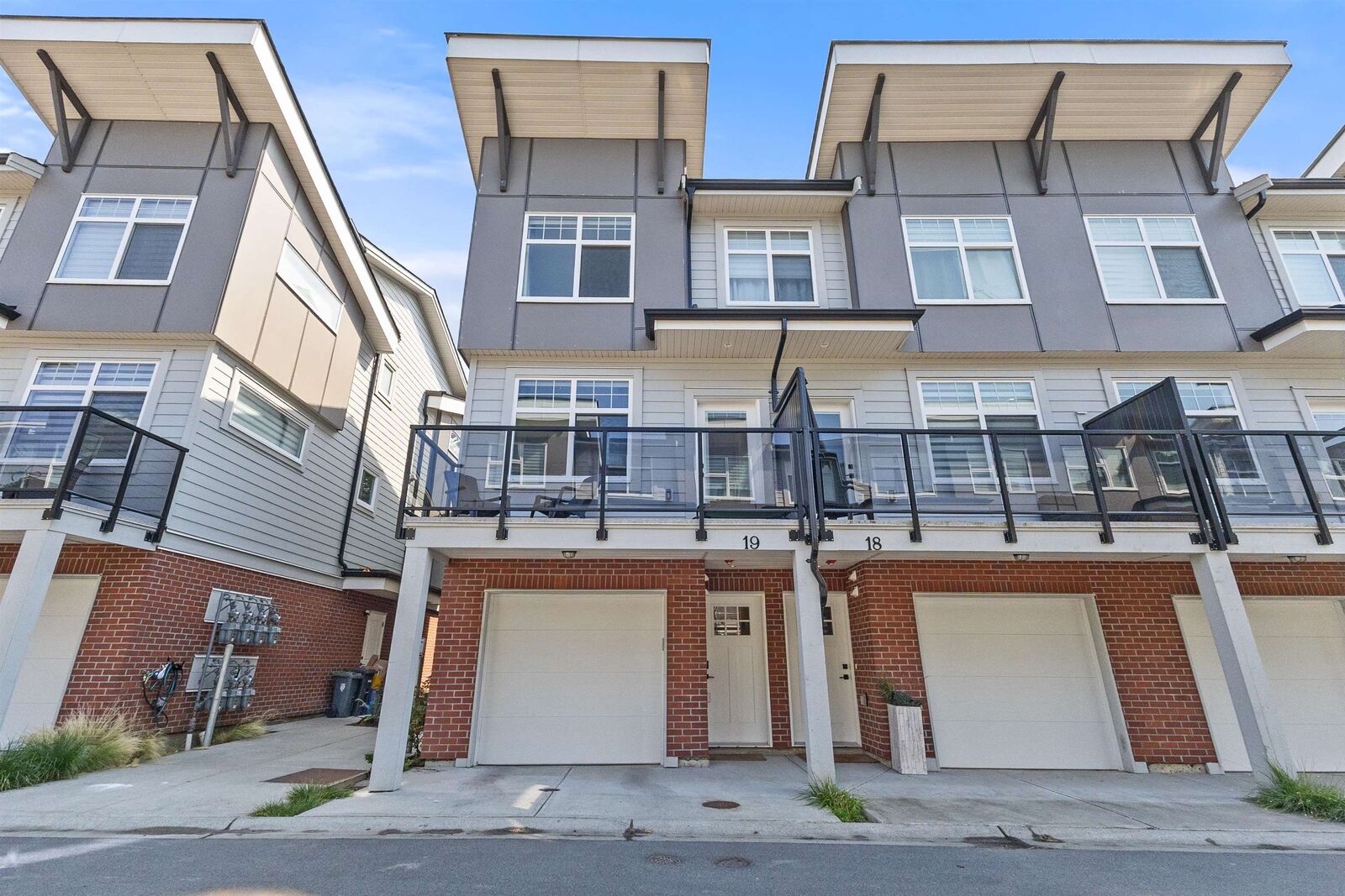 Property Photo: 22334 48 Avenue 19 BC V3A 3N5