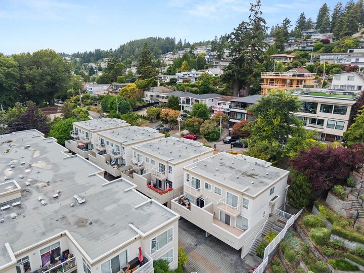 Property Photo: 1157 Vidal Street BC V4B 3T4