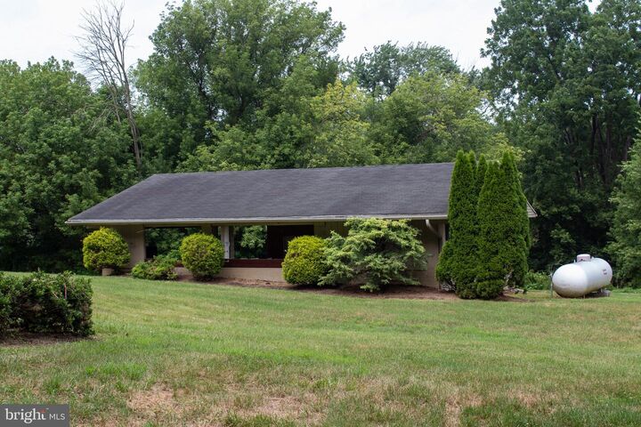 Property Photo:  204 Herrville Road  PA 17584 