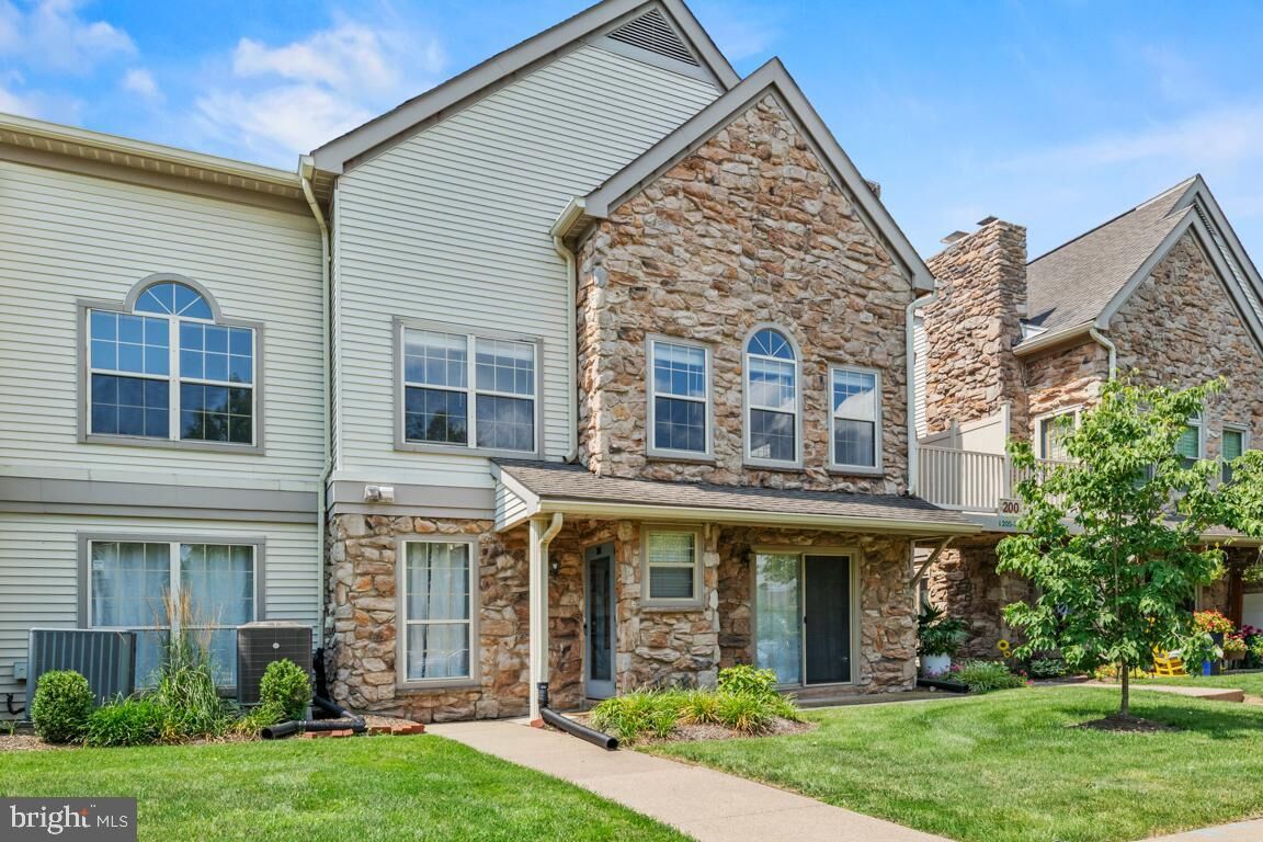 Property Photo:  206 Remington Court  PA 18914 
