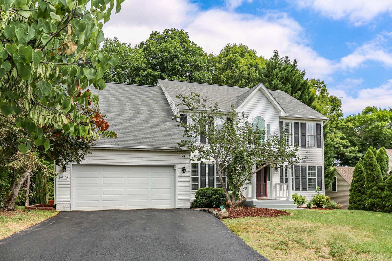 Property Photo:  10205 N Hampton Lane  VA 22408 
