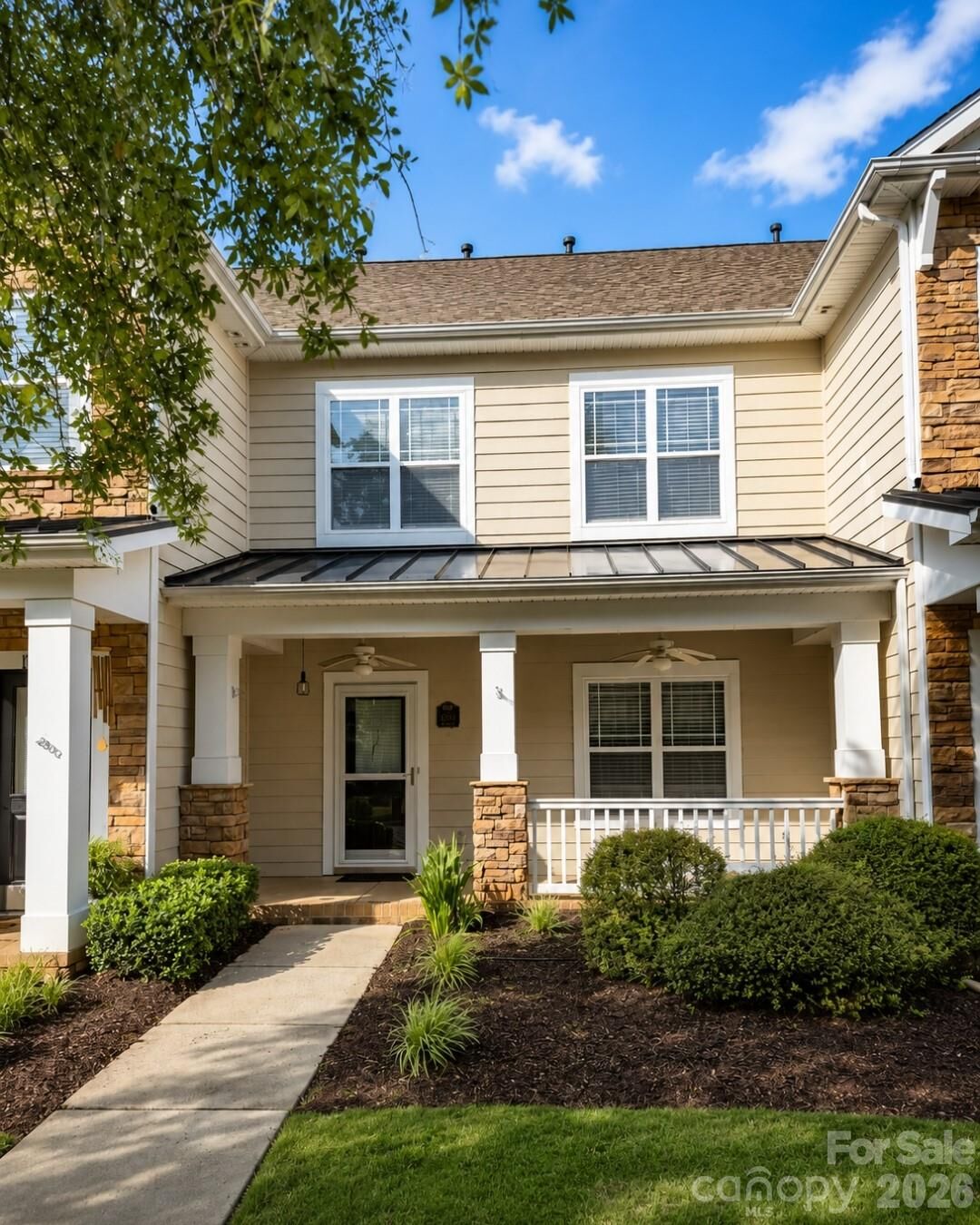 Property Photo: 2304 Bonterra Boulevard NC 28079