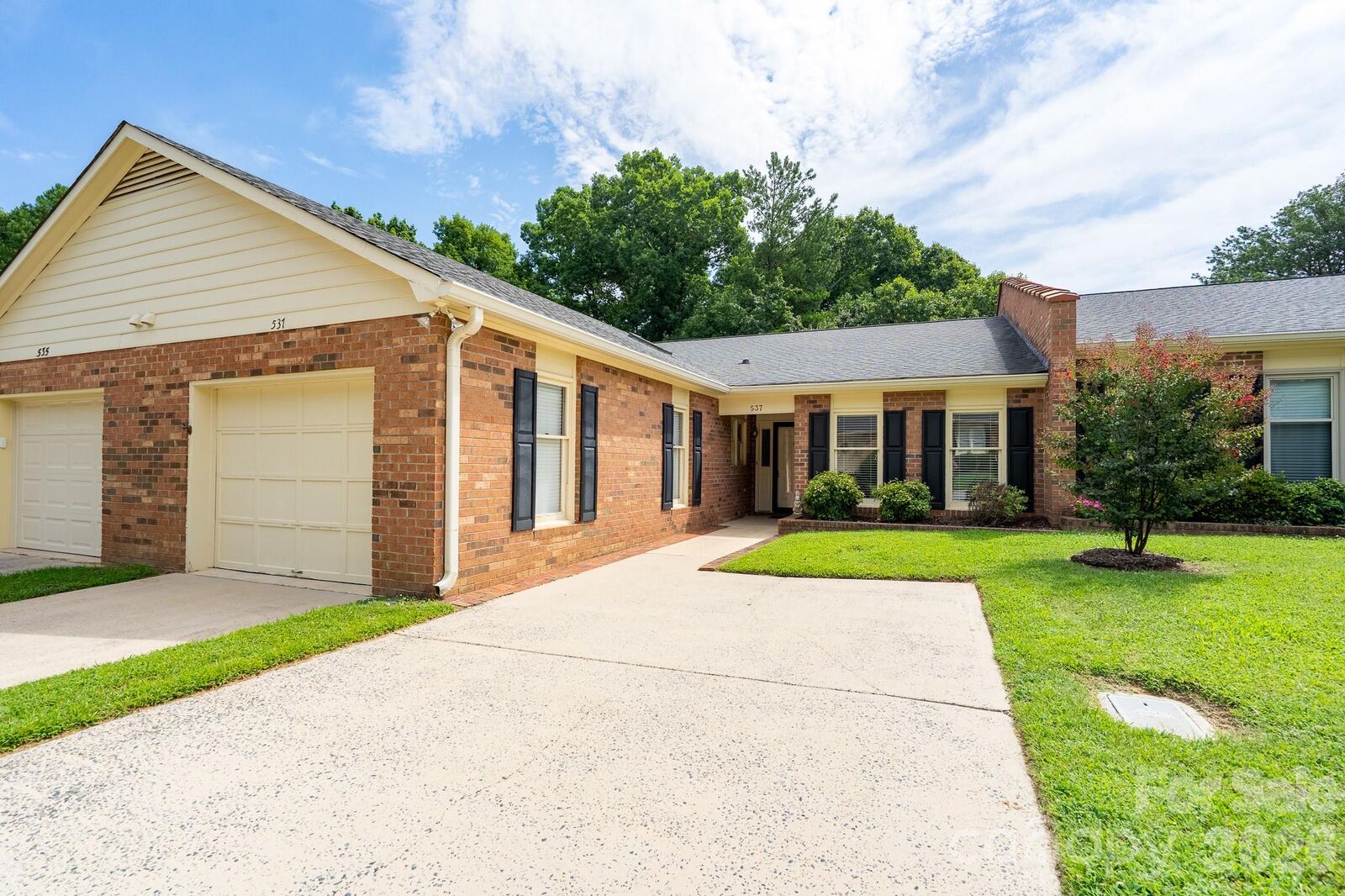 Property Photo: 537 Camrose Circle NE NC 28025