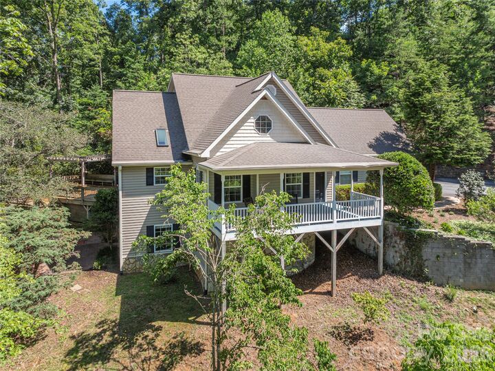 Property Photo: 602 Hidden Springs Drive NC 28804