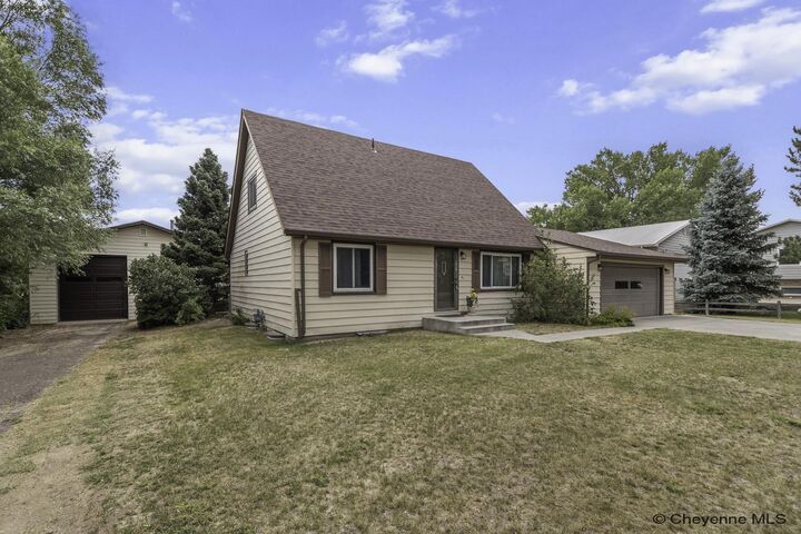 Property Photo: 1813 S 2nd Ave WY 82007-3351